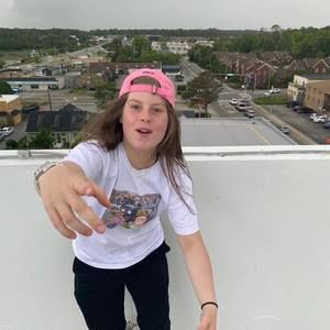 Meet your Posher, Isabelle